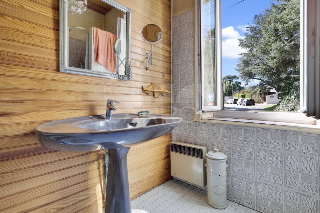 MAISON A VENDRE - FONTAINES ST MARTIN - 263 m2 - 845�000�&euro;