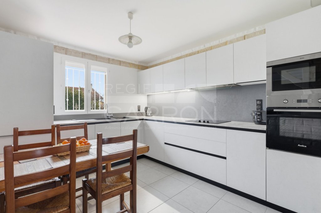 Maison 6 pi�ces - 4 chambres A VENDRE - GENAS - 157 m2 - 565�000�&euro;