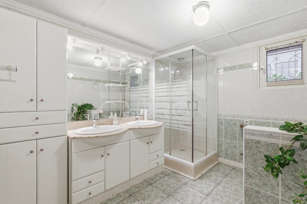 Maison 6 pi�ces - 4 chambres A VENDRE - GENAS - 157 m2 - 565�000�&euro;