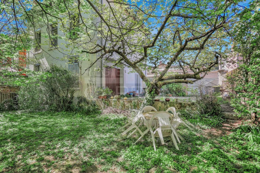 Maison 5 pièces - 3 chambres A VENDRE - OULLINS - 116 m2 - 530 000 &euro;