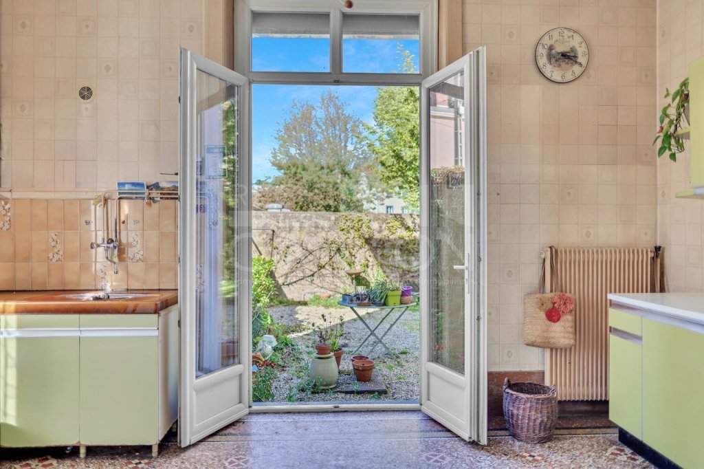 Maison 5 pièces - 3 chambres A VENDRE - OULLINS - 116 m2 - 530 000 &euro;