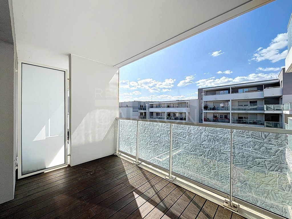 STUDIO A LOUER - BRON - 36.28 m2 - 705�&euro; charges comprises par mois