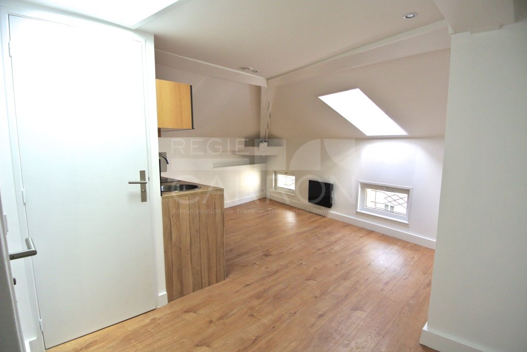 STUDIO A LOUER - CALUIRE ET CUIRE - 22.02 m2 - 475�&euro; charges comprises par mois