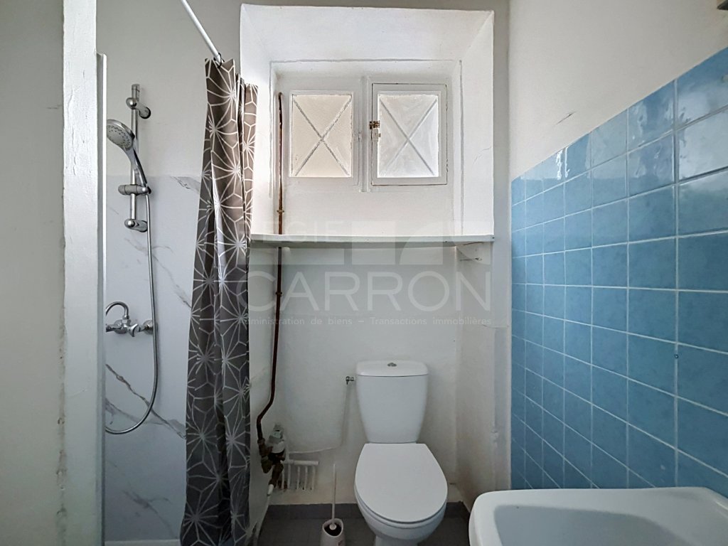STUDIO A LOUER - LYON 1ER ARRONDISSEMENT - 33.18 m2 - 693 &euro; charges comprises par mois