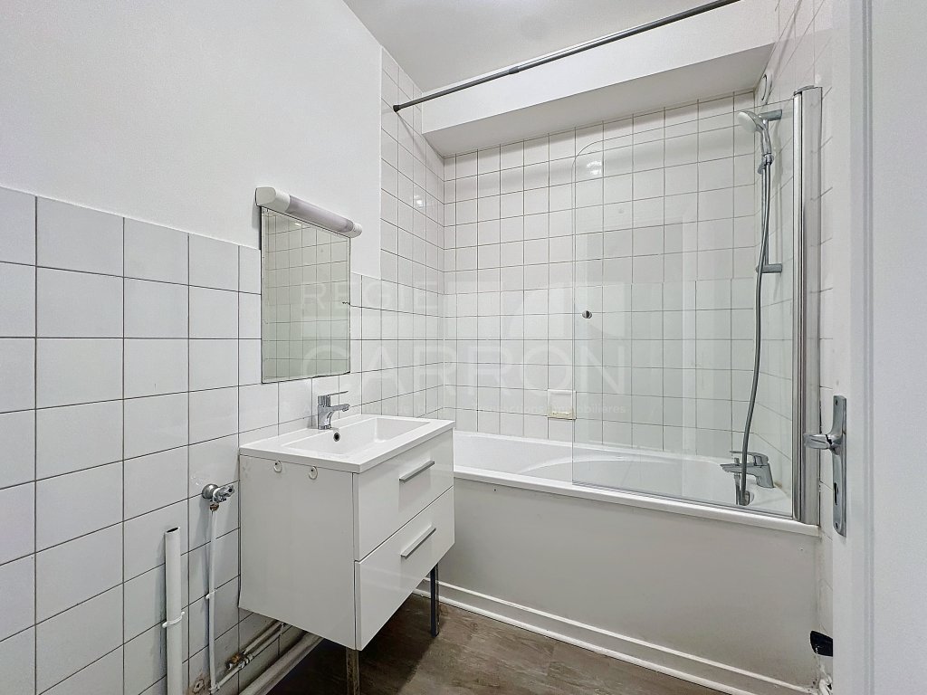 STUDIO A LOUER - LYON 2EME ARRONDISSEMENT - 29.58 m2 - 769 &euro; charges comprises par mois