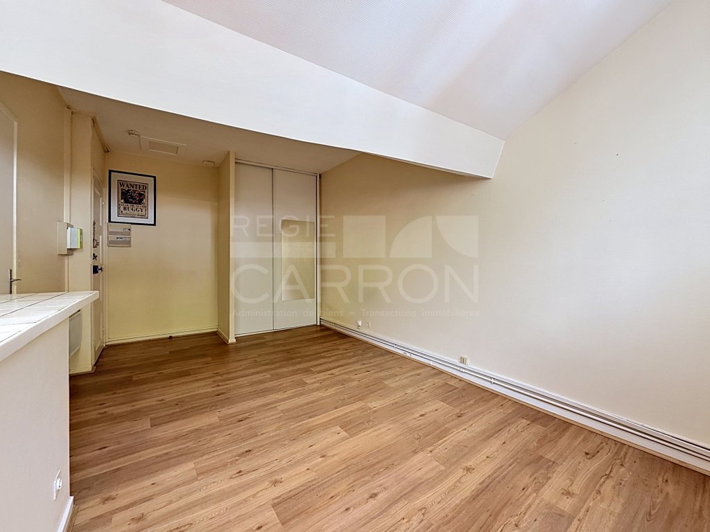 STUDIO A LOUER - LYON 5EME ARRONDISSEMENT - 23.57 m2 - 502 &euro; charges comprises par mois