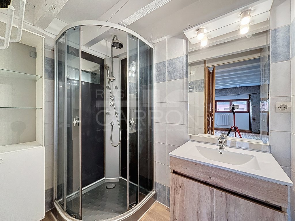 STUDIO A LOUER - LYON 6EME ARRONDISSEMENT - 618 &euro; charges comprises par mois