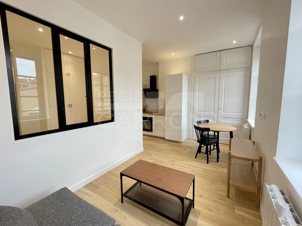 STUDIO A LOUER - LYON 9EME ARRONDISSEMENT - 35.02 m2 - 867 &euro; charges comprises par mois
