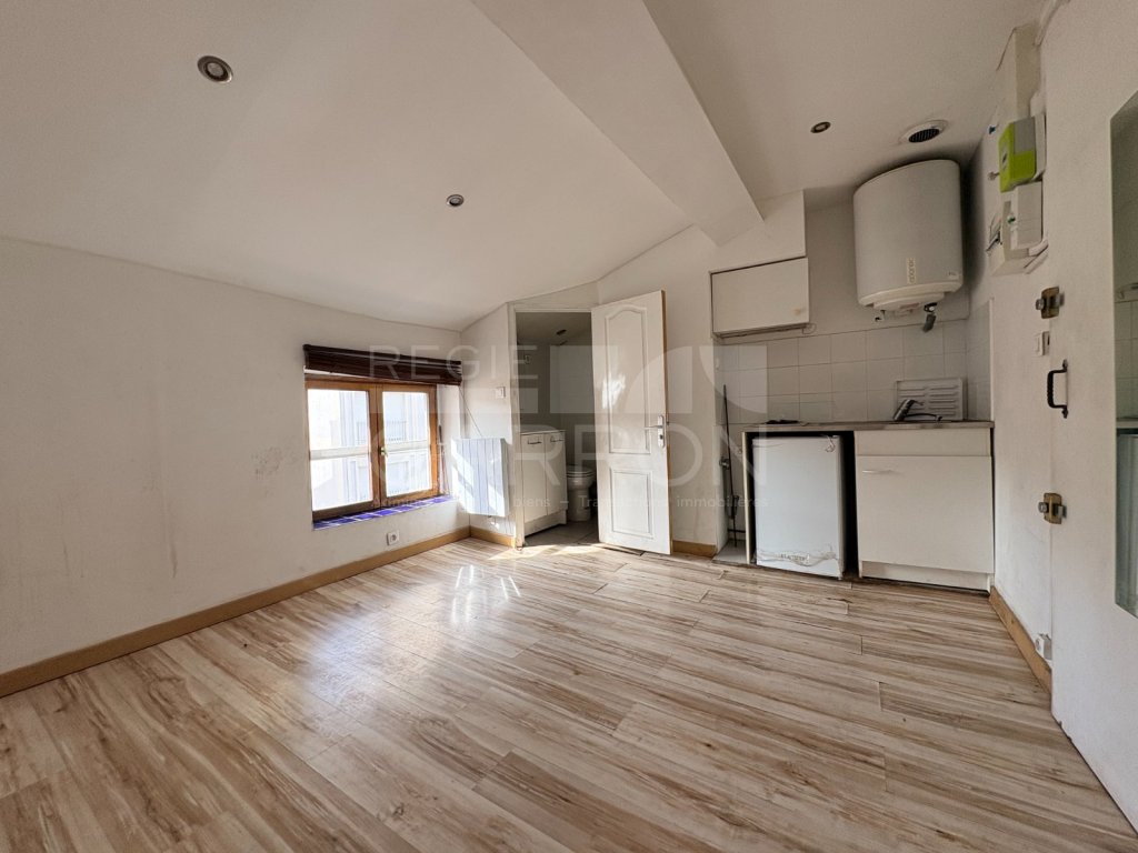 STUDIO A VENDRE - LYON 6EME ARRONDISSEMENT - 12.78 m2 - 75 000 &euro;