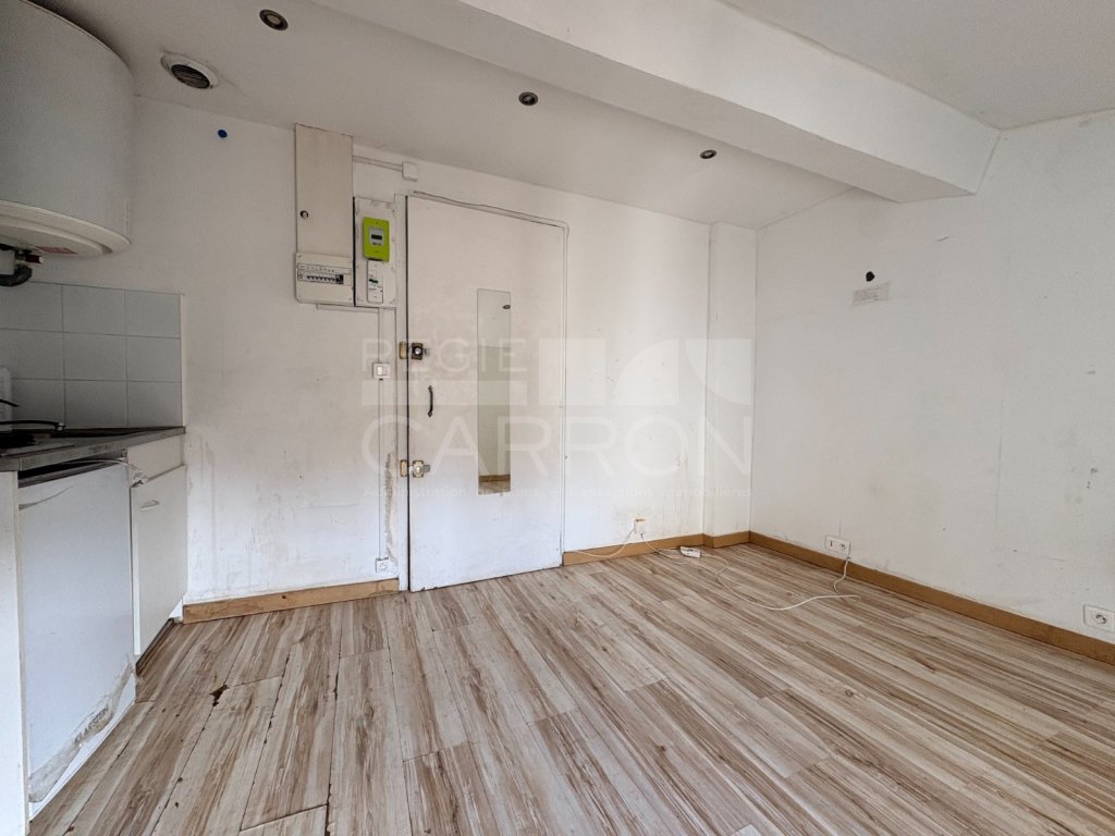 STUDIO A VENDRE - LYON 6EME ARRONDISSEMENT - 12.78 m2 - 75 000 &euro;