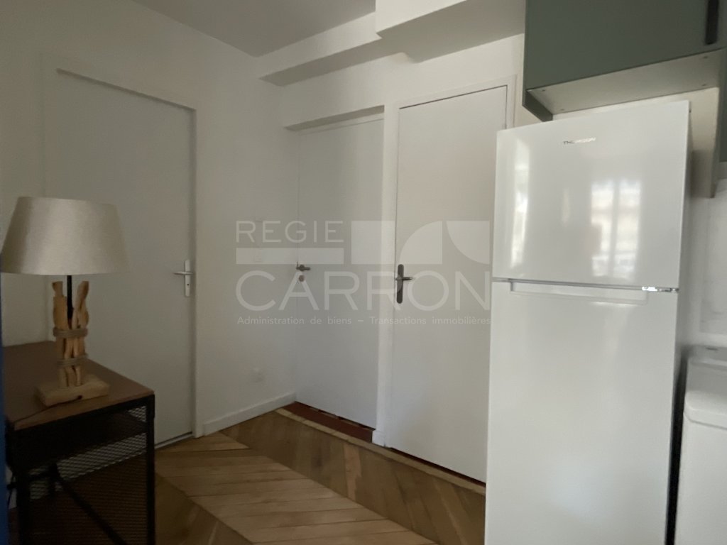 APPARTEMENT T1 A LOUER - LYON 1ER ARRONDISSEMENT - 35.72 m2 - 994 &euro; charges comprises par mois