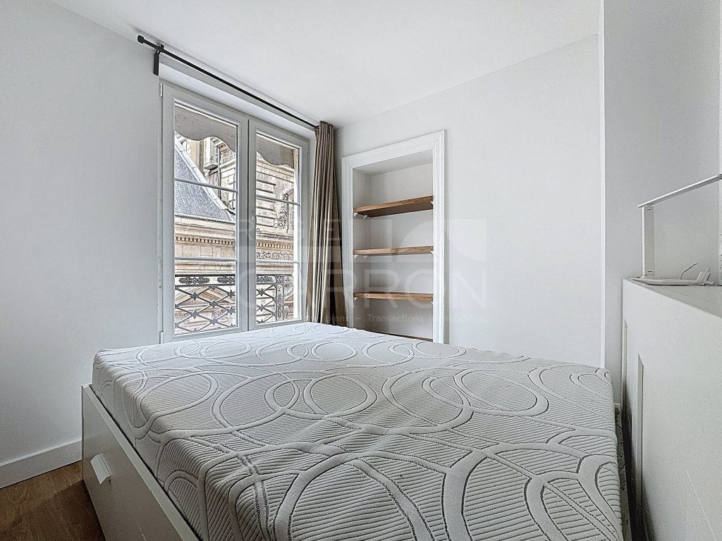 APPARTEMENT T1 A LOUER - LYON 1ER ARRONDISSEMENT - 35.72 m2 - 994 &euro; charges comprises par mois
