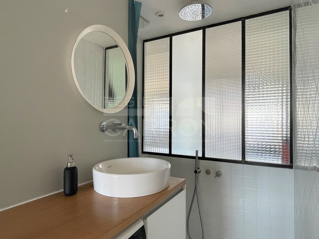 APPARTEMENT T1 A LOUER - LYON 2EME ARRONDISSEMENT - 49.38 m2 - 1�138�&euro; charges comprises par mois