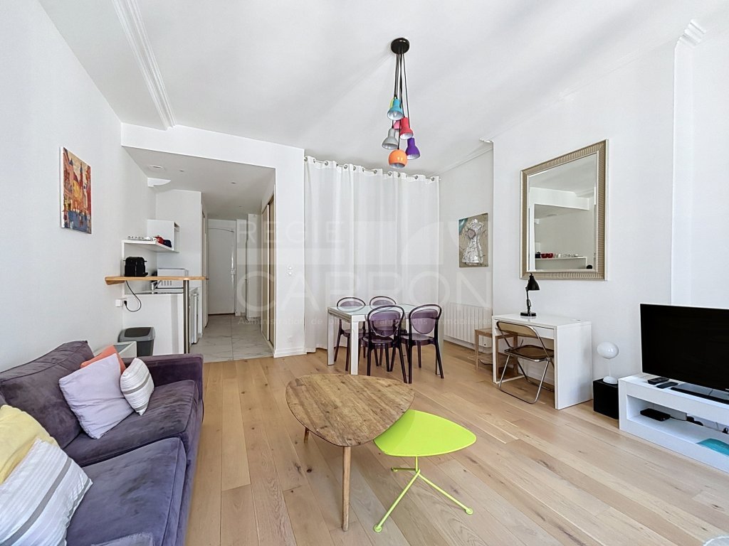 APPARTEMENT T1 A LOUER - LYON 2EME ARRONDISSEMENT - 42.68 m2 - 995 &euro; charges comprises par mois