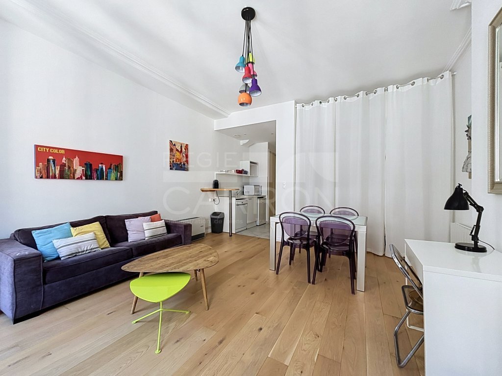 APPARTEMENT T1 A LOUER - LYON 2EME ARRONDISSEMENT - 42.68 m2 - 995 &euro; charges comprises par mois