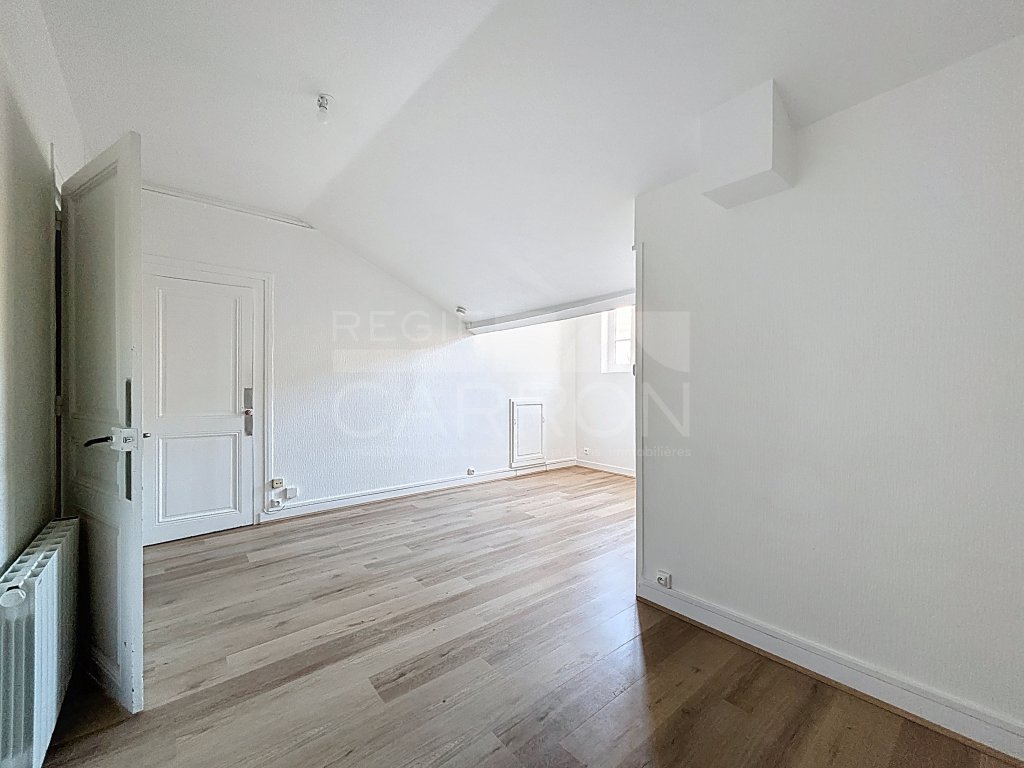 APPARTEMENT T1 A LOUER - LYON 5EME ARRONDISSEMENT - 28.35 m2 - 610 &euro; charges comprises par mois