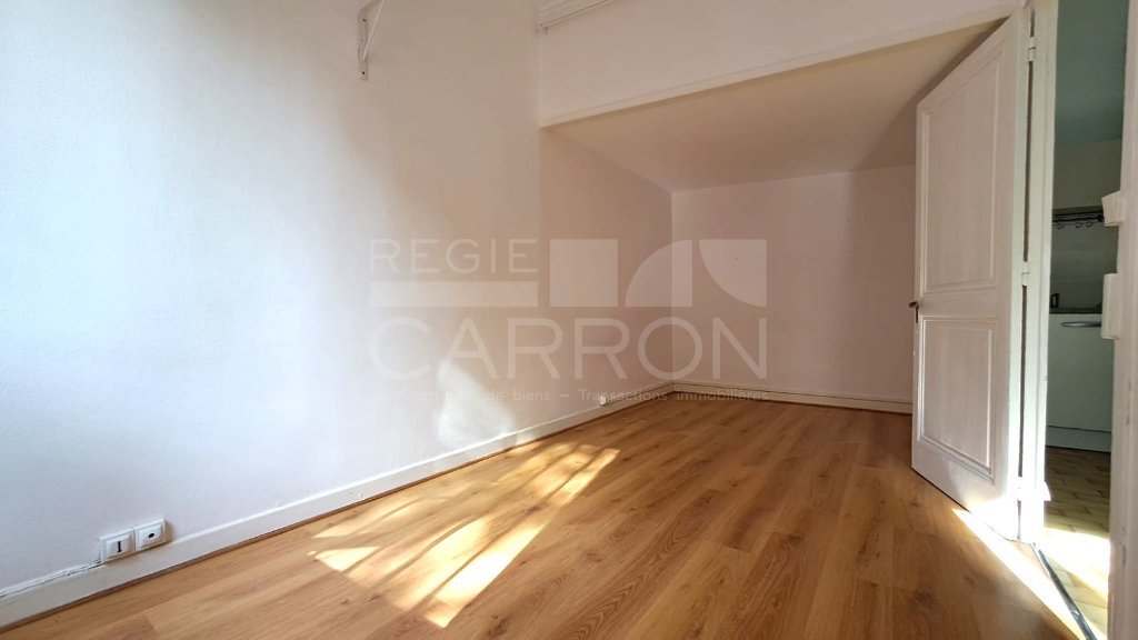 APPARTEMENT T1 A VENDRE - LYON 4EME ARRONDISSEMENT - 27 m2 - 139 000 &euro;