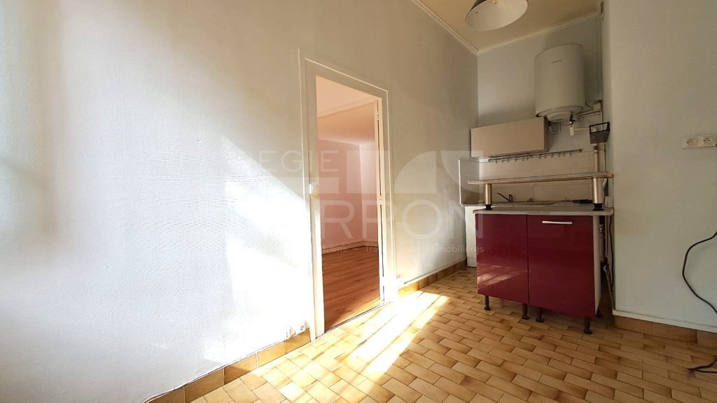 APPARTEMENT T1 A VENDRE - LYON 4EME ARRONDISSEMENT - 27 m2 - 139 000 &euro;