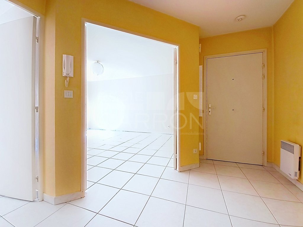 APPARTEMENT T1 A VENDRE - LYON 7EME ARRONDISSEMENT - 40 m2 - 189 000 &euro;