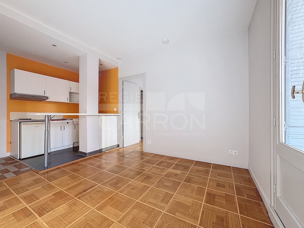 APPARTEMENT T2 A LOUER - CALUIRE ET CUIRE - 35.13 m2 - 766 &euro; charges comprises par mois