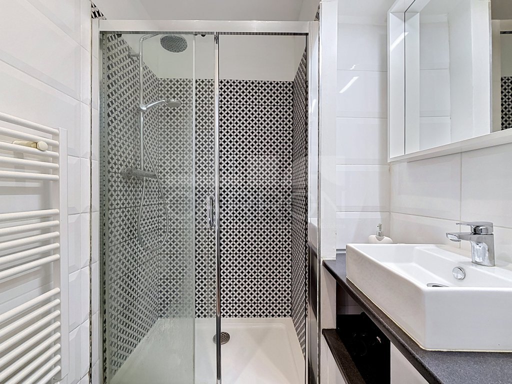 APPARTEMENT T2 A LOUER - LYON 1ER ARRONDISSEMENT - 55.88 m2 - 1 290 &euro; charges comprises par mois