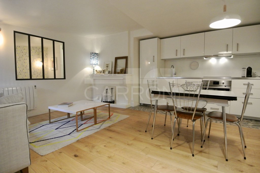 APPARTEMENT T2 A LOUER - LYON 1ER ARRONDISSEMENT - 35.24 m2 - 940 &euro; charges comprises par mois