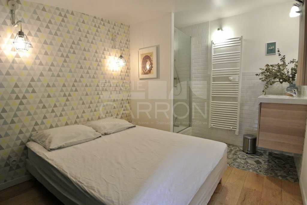 APPARTEMENT T2 A LOUER - LYON 1ER ARRONDISSEMENT - 35.24 m2 - 940 &euro; charges comprises par mois