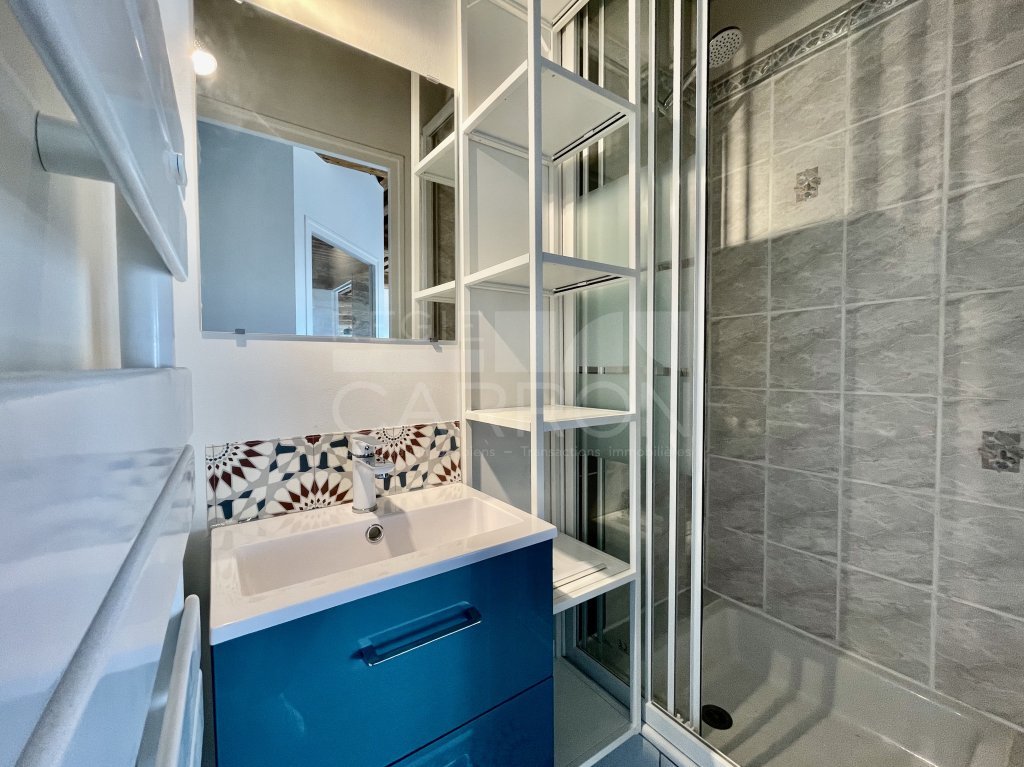 APPARTEMENT T2 A LOUER - LYON 1ER ARRONDISSEMENT - 58.02 m2 - 1 183 &euro; charges comprises par mois
