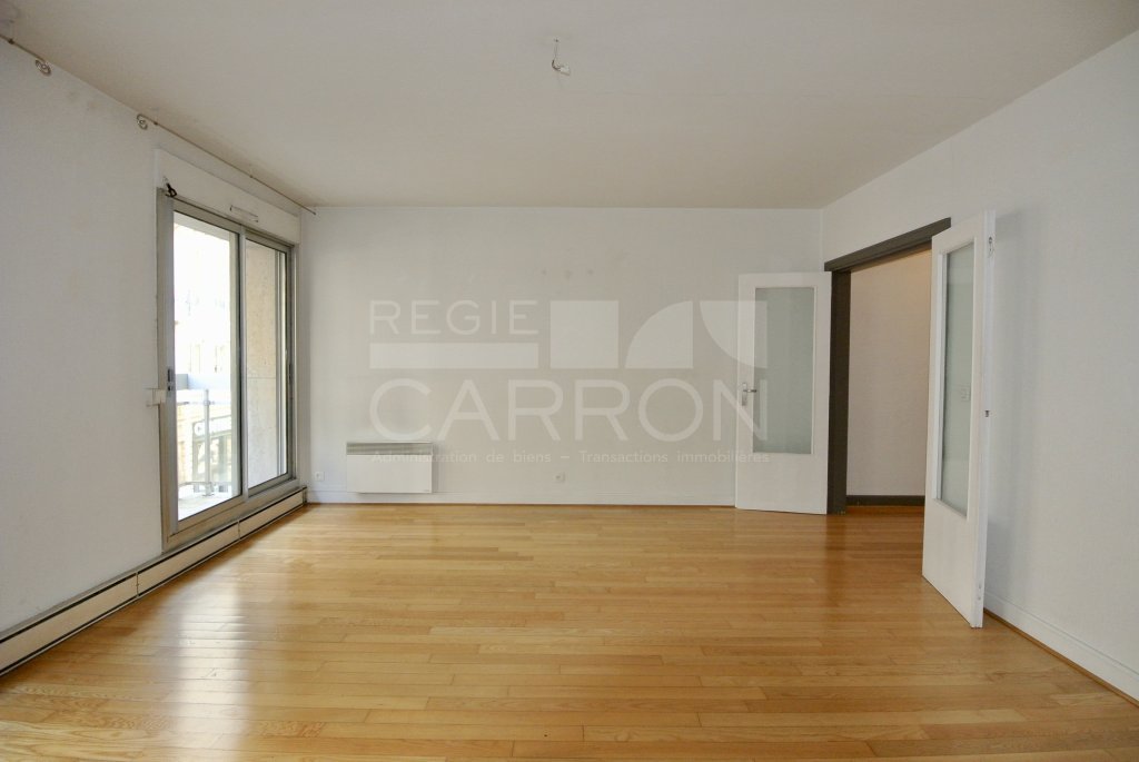 APPARTEMENT T2 A LOUER - LYON 2EME ARRONDISSEMENT - 67.7 m2 - 1 073 € charges comprises par mois