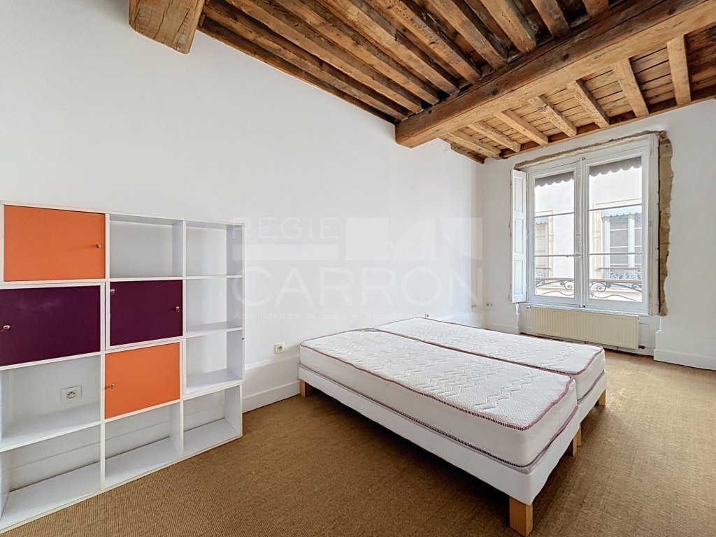 APPARTEMENT T2 A LOUER - LYON 2EME ARRONDISSEMENT - 62.05 m2 - 1 135 &euro; charges comprises par mois