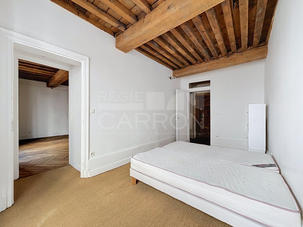 APPARTEMENT T2 A LOUER - LYON 2EME ARRONDISSEMENT - 62.05 m2 - 1 135 &euro; charges comprises par mois