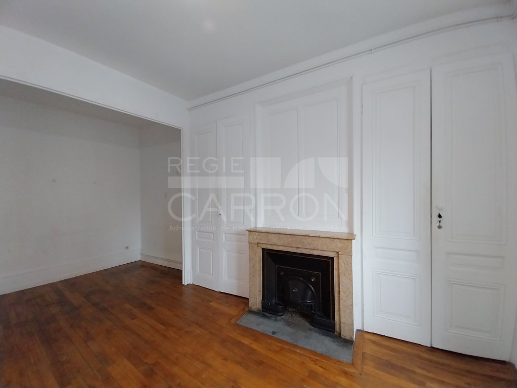 APPARTEMENT T2 A LOUER - LYON 3EME ARRONDISSEMENT - 49.34 m2 - 773 &euro; charges comprises par mois