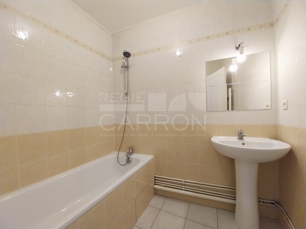 APPARTEMENT T2 A LOUER - LYON 3EME ARRONDISSEMENT - 49.34 m2 - 773 &euro; charges comprises par mois