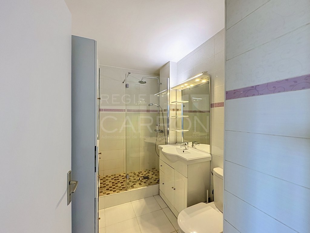 APPARTEMENT T2 A LOUER - LYON 3EME ARRONDISSEMENT - 46.1 m2 - 872 &euro; charges comprises par mois