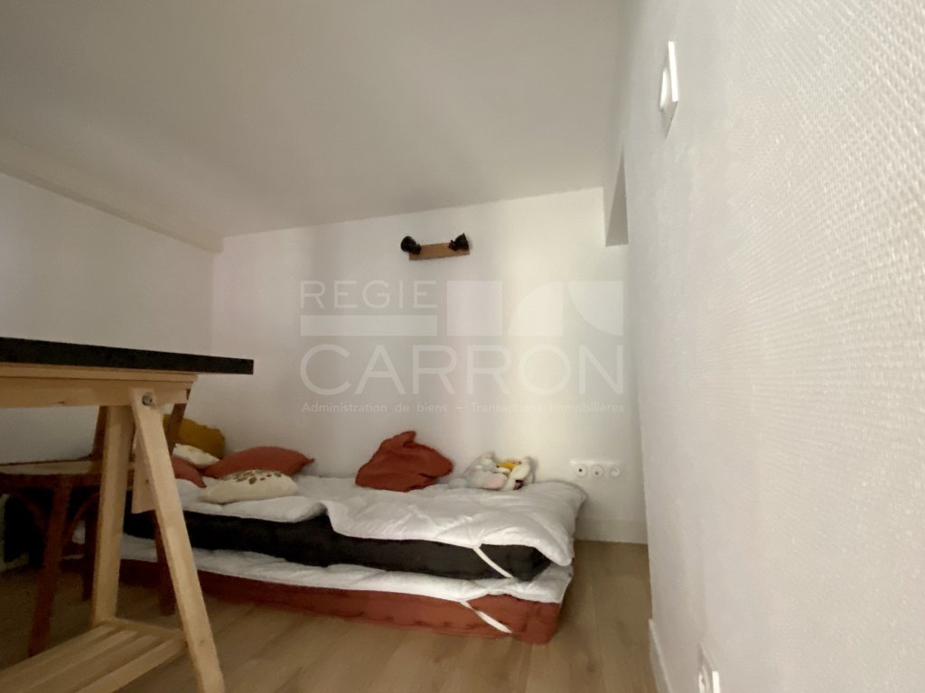 APPARTEMENT T2 A LOUER - LYON 4EME ARRONDISSEMENT - 64.86 m2 - 1 251 &euro; charges comprises par mois