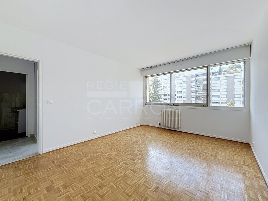APPARTEMENT T2 A LOUER - LYON 5EME ARRONDISSEMENT - 52.18 m2 - 870 &euro; charges comprises par mois