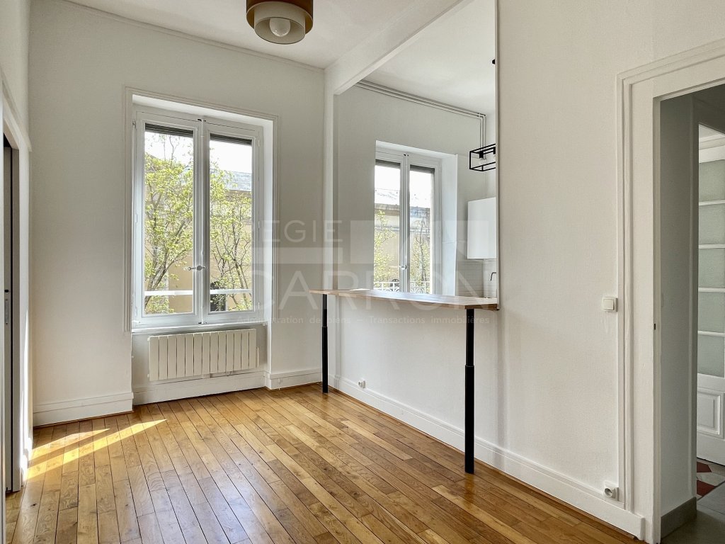 APPARTEMENT T2 A LOUER - LYON 6EME ARRONDISSEMENT - 41.86 m2 - 945€ charges comprises par mois
