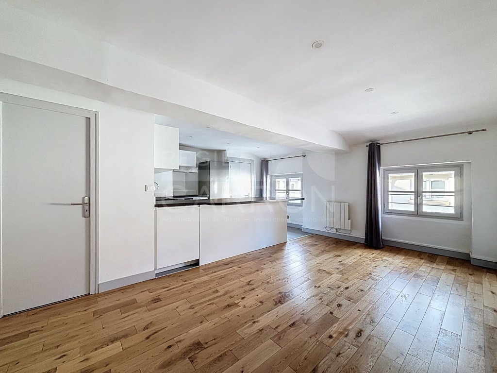 APPARTEMENT T2 A LOUER - LYON 6EME ARRONDISSEMENT - 57.37 m2 - 998€ charges comprises par mois