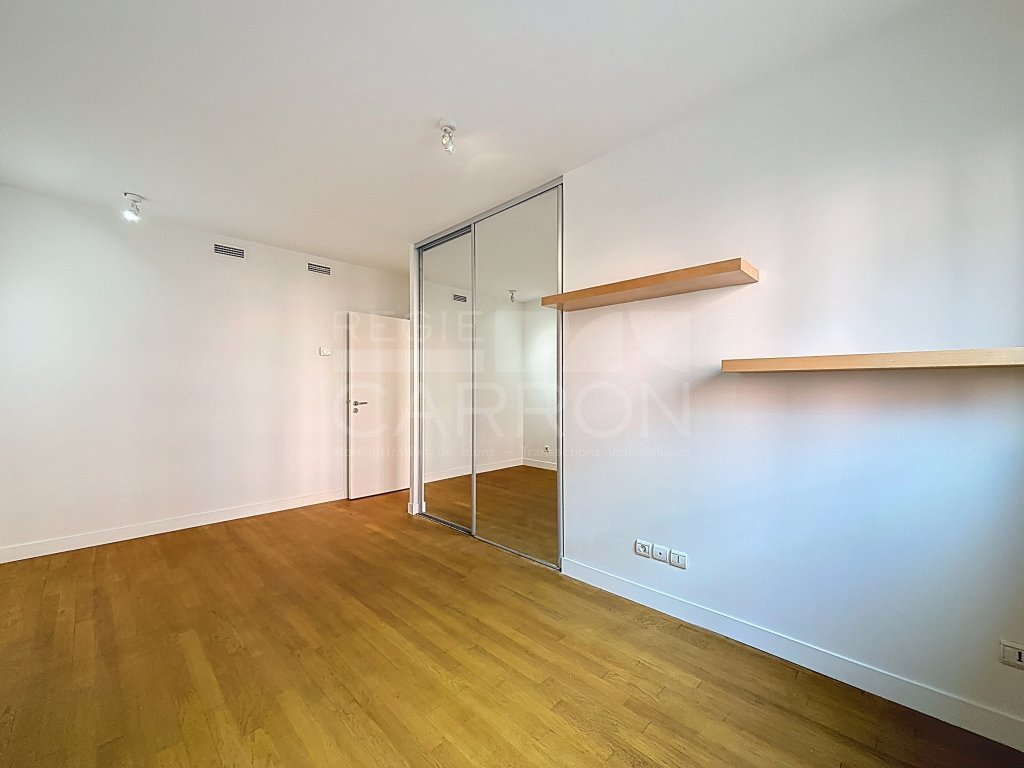 APPARTEMENT T2 A LOUER - LYON 6EME ARRONDISSEMENT - 56.08 m2 - 921 &euro; charges comprises par mois
