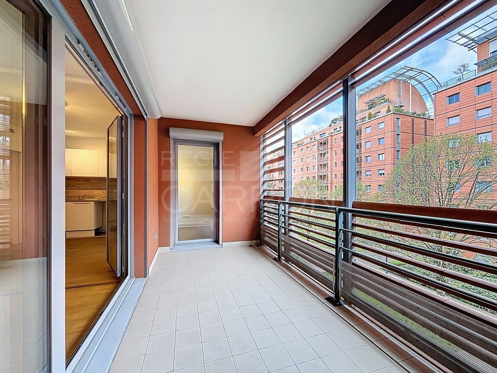 APPARTEMENT T2 A LOUER - LYON 6EME ARRONDISSEMENT - 56.08 m2 - 921 &euro; charges comprises par mois