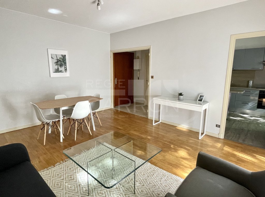 APPARTEMENT T2 A LOUER - LYON 6EME ARRONDISSEMENT - 44.4 m2 - 961 &euro; charges comprises par mois