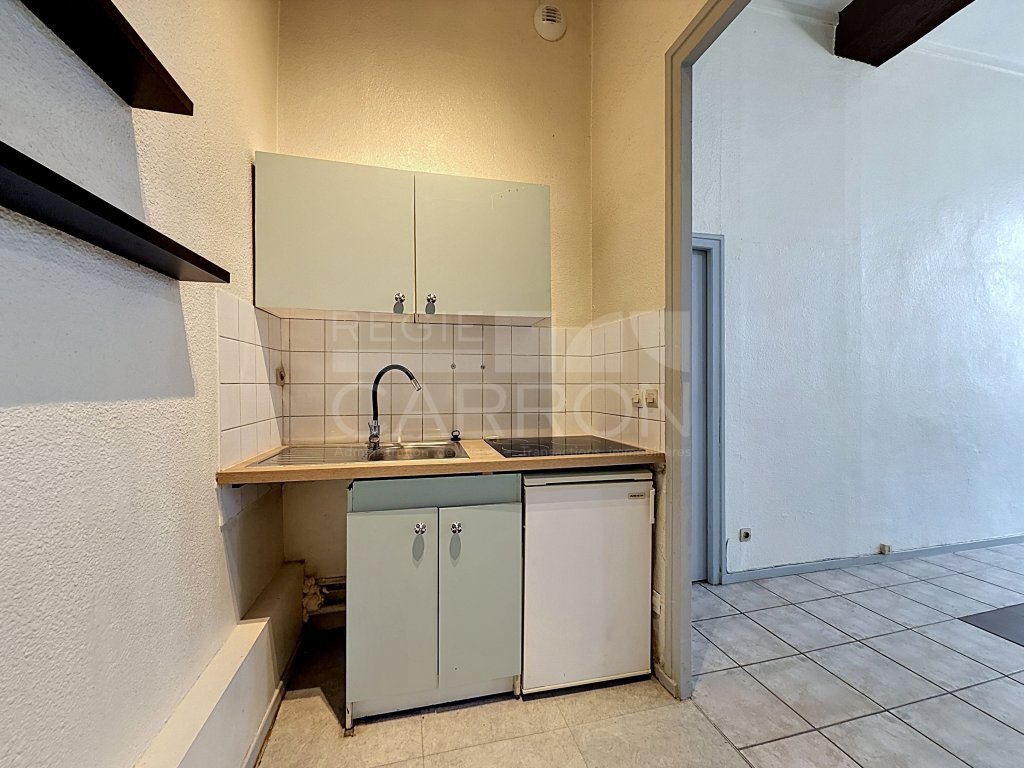 APPARTEMENT T2 A LOUER - LYON 6EME ARRONDISSEMENT - 40.57 m2 - 658 &euro; charges comprises par mois