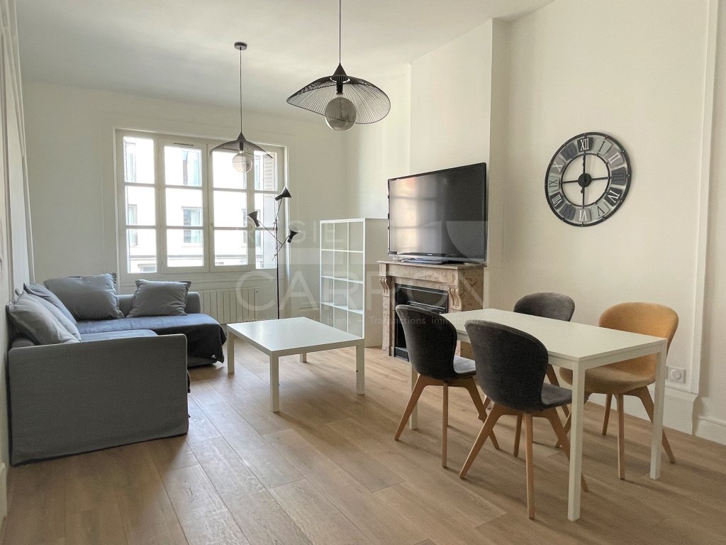 APPARTEMENT T2 A LOUER - LYON 7EME ARRONDISSEMENT - 1�098�&euro; charges comprises par mois