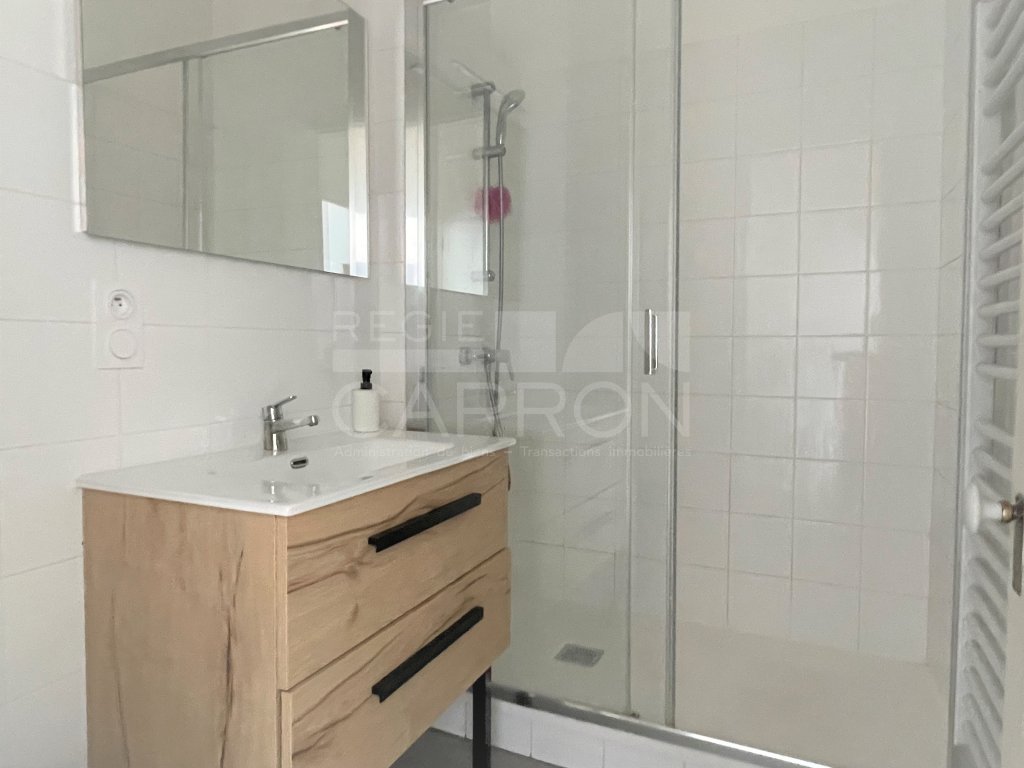 APPARTEMENT T2 A LOUER - LYON 7EME ARRONDISSEMENT - 1�098�&euro; charges comprises par mois