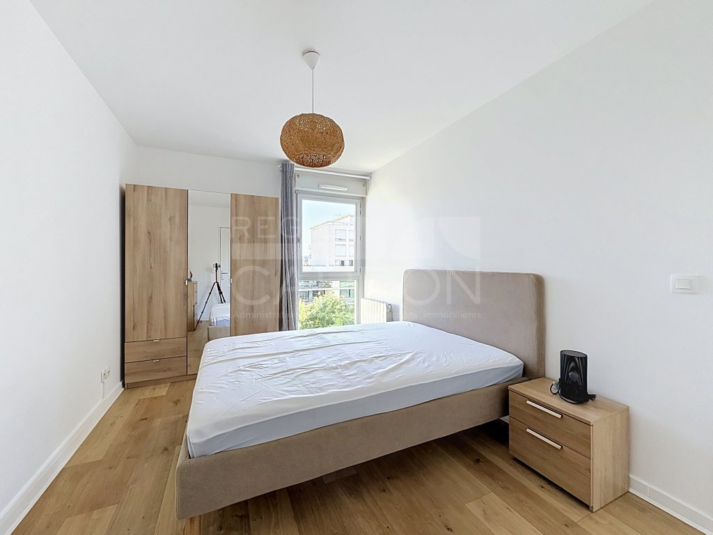 APPARTEMENT T2 A LOUER - LYON 7EME ARRONDISSEMENT - 47.36 m2 - 1 062 &euro; charges comprises par mois