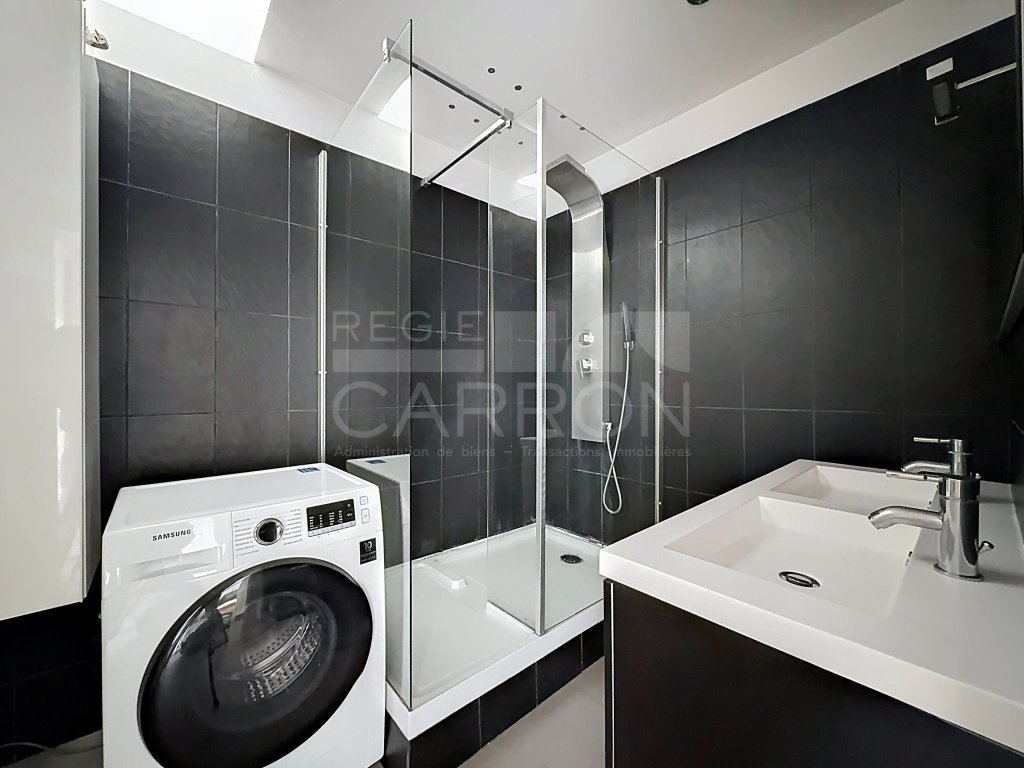 APPARTEMENT T2 A LOUER - LYON 9EME ARRONDISSEMENT - 70.62 m2 - 1�218�&euro; charges comprises par mois