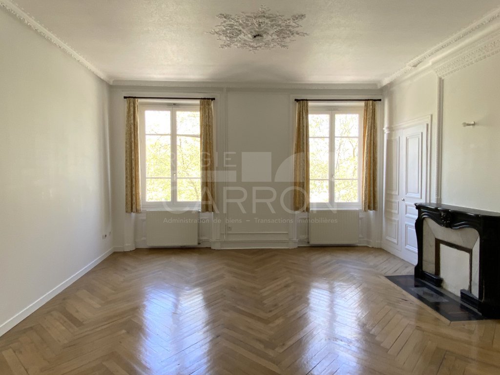 APPARTEMENT T2 A LOUER - ST ETIENNE - 642€ charges comprises par mois