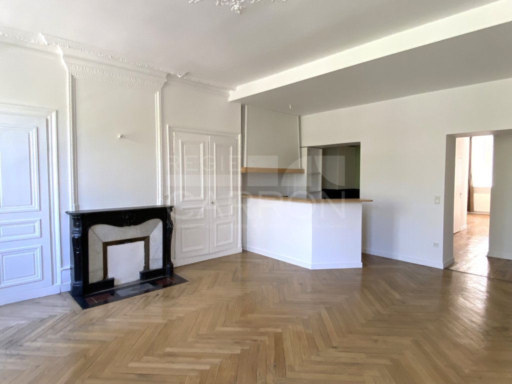 APPARTEMENT T2 A LOUER - ST ETIENNE - 90.77 m2 - 642€ charges comprises par mois