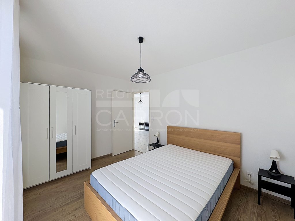 APPARTEMENT T2 A LOUER - TASSIN LA DEMI LUNE - 43.19 m2 - 830 &euro; charges comprises par mois