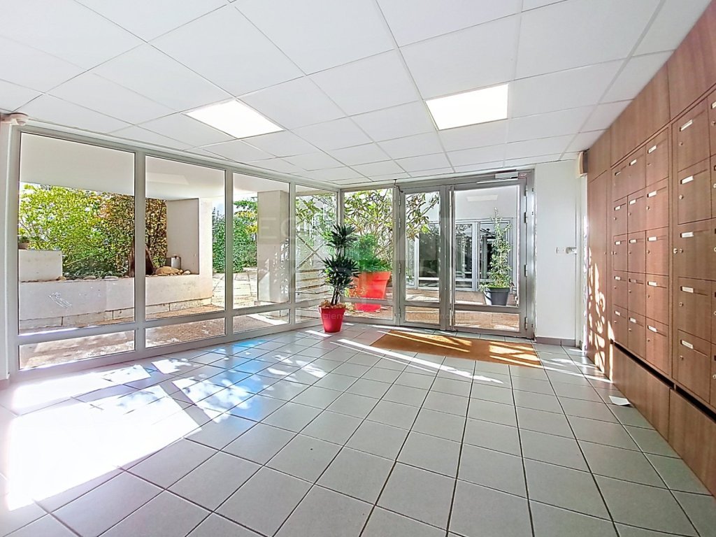 APPARTEMENT T2 A VENDRE - CALUIRE ET CUIRE - 54 m2 - 175000€